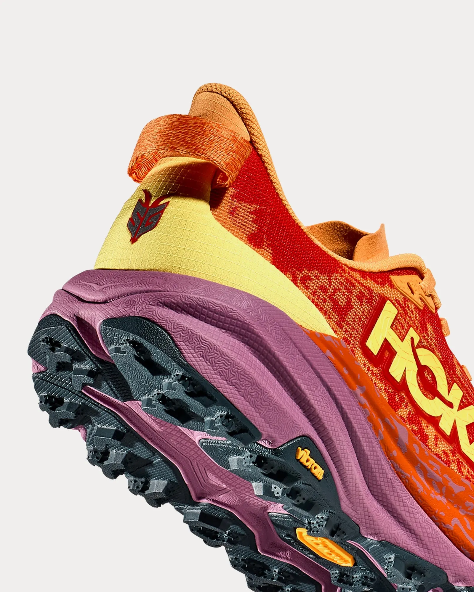 Speedgoat 6 Sherbet / Beet Root Running Shoes
